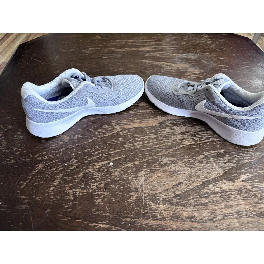 Nike Tanjun Wolf Grey White Womens Running Sneakers Shoes Size 7